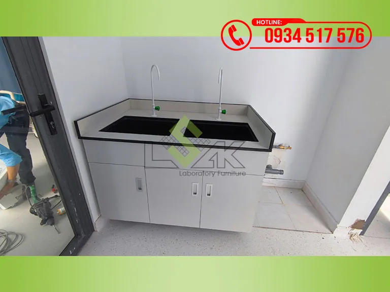 lsk-img-thiet-ke-va-thi-cong-phong-xet-nghiem-hien-dai-cho-3