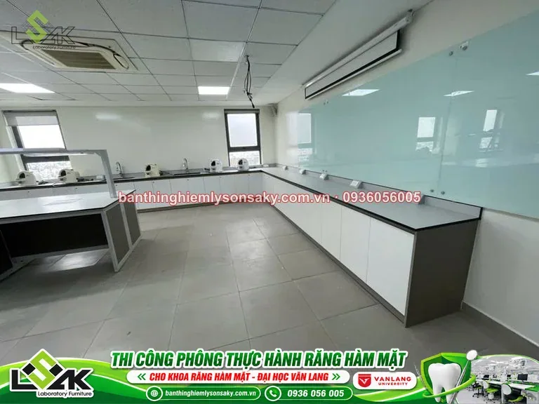 He bàn trung tâm có gia