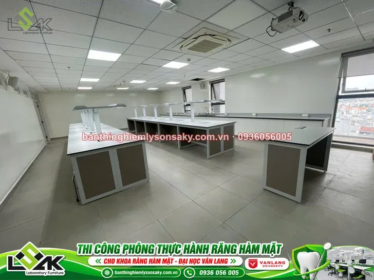 Bàn thí nghiệm áp tường goc 2