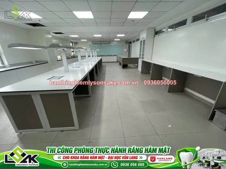 Toàn cảnh phòng thuc hanh rang ham mặt